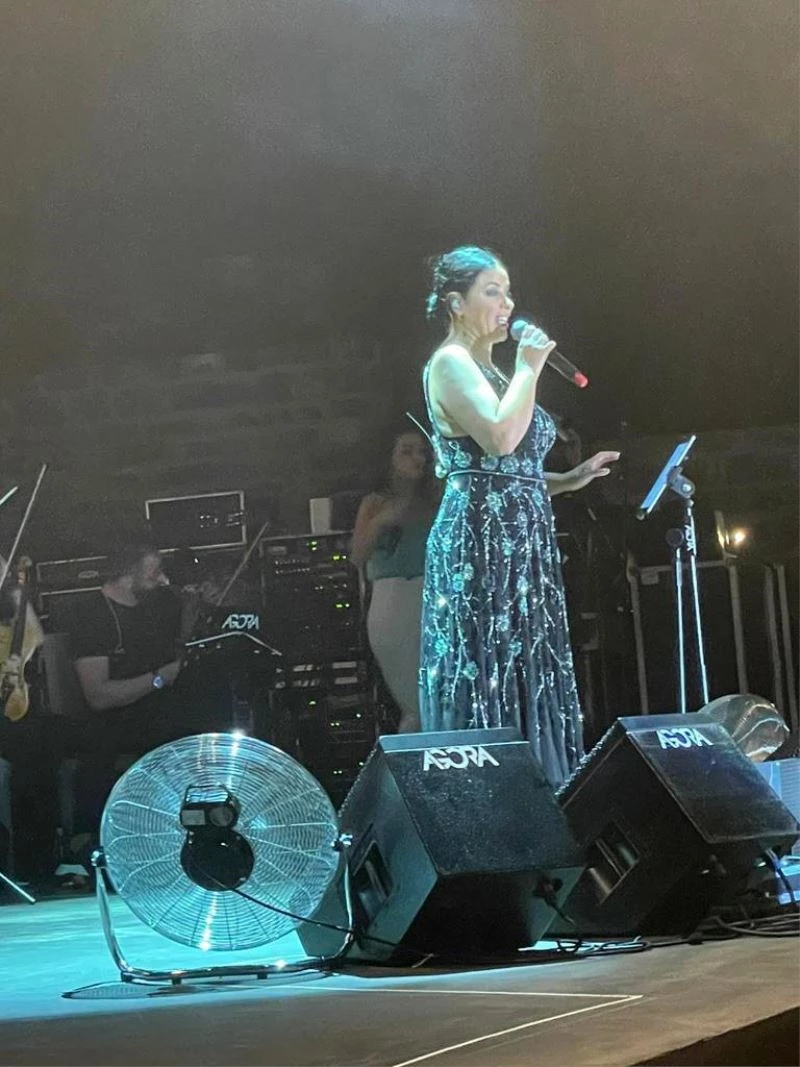 Zara, Bodrum’da konser verdi
