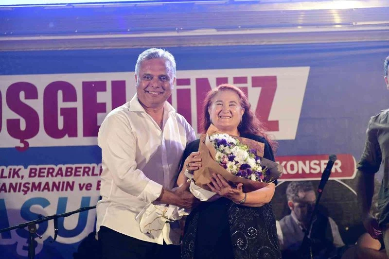 Muratpaşa Belediyesinden, Hacı Bektaş Veli Kültür Merkezi’nde aşure ikramı
