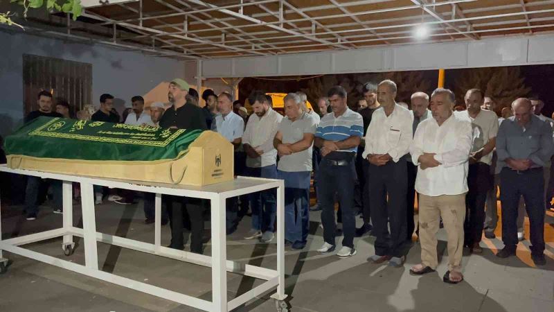 Gaziantep’teki feci kazada hayatını kaybeden vatandaşlardan biri Diyarbakır’da defnedildi
