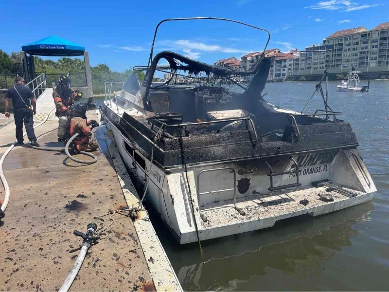 ABD’de teknede patlama: 4 yaralı
