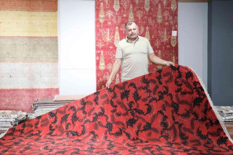 Zeki Müren halı koleksiyonunun son parçası
