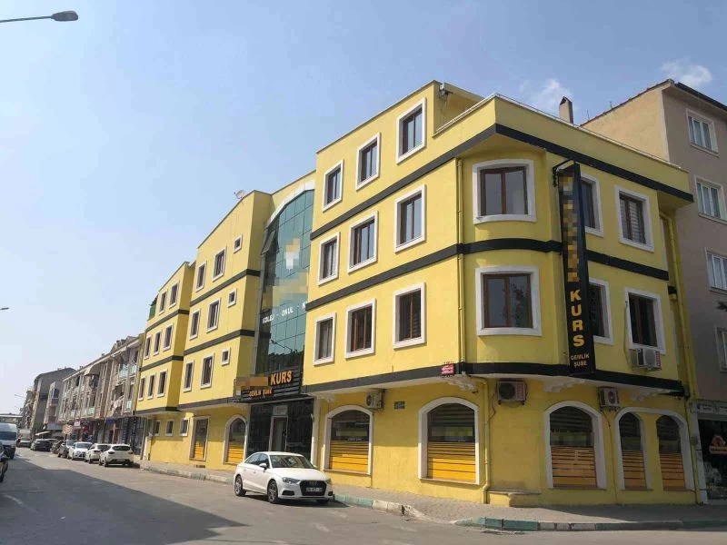 Devletin binası, tahsis edilen vakıf tarafından üçüncü kişiye kiraya verildi
