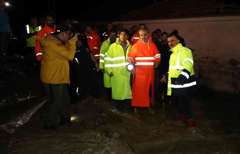 Bursa’da selin yaraları anında müdahaleyle sarılıyor
