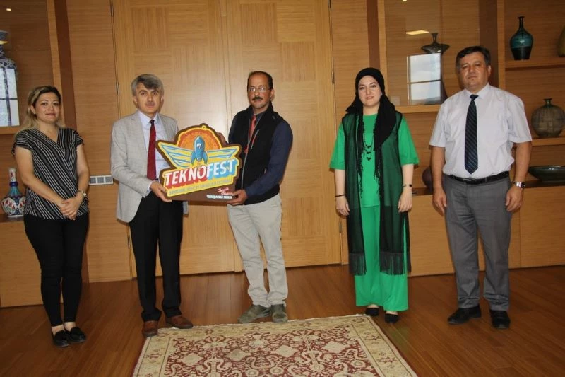 Tavşanlı MYO’da özel teknikle ahşap tablolar yapıldı
