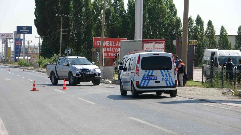 Karşıya geçerken pikabın çarptığı şahıs hayatını kaybetti
