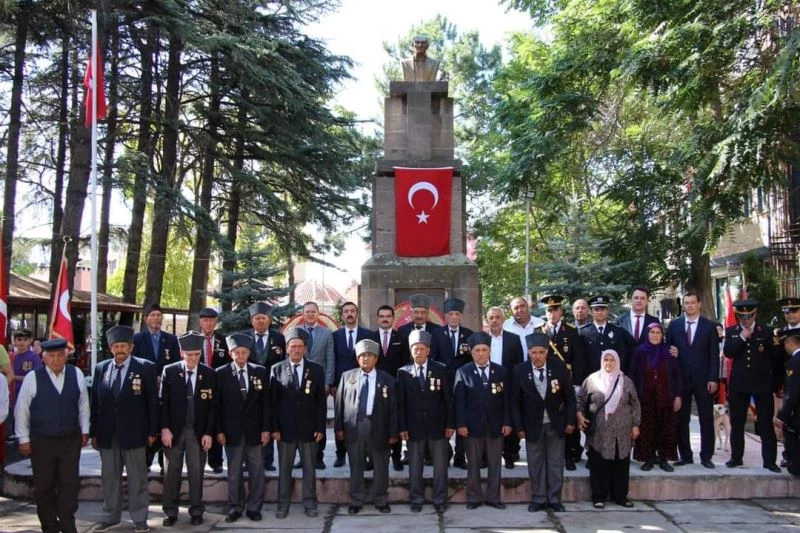 Şuhut’ta 30 Ağustos Zafer Bayramı törenle kutlandı
