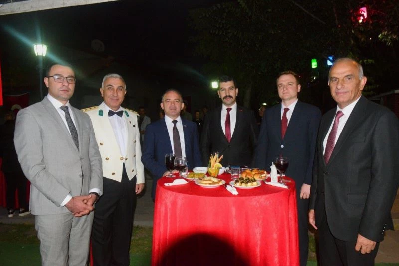 Ardahan’da 30 Ağustos Zafer bayramı resepsiyonu
