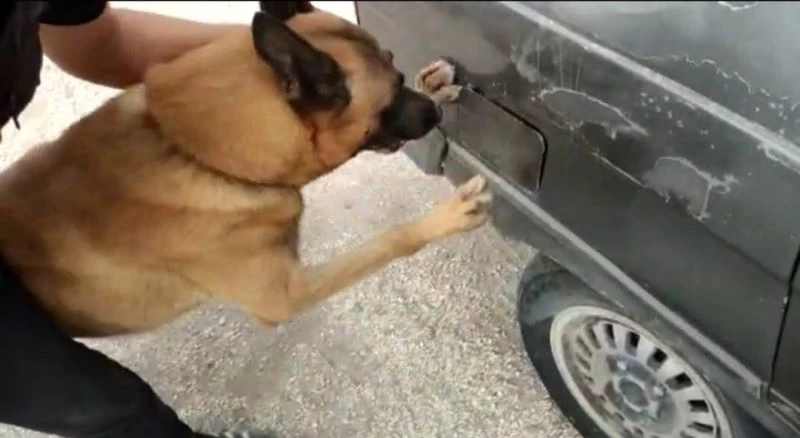 Aracın yakıt kapağında uyuşturucu bulundu
