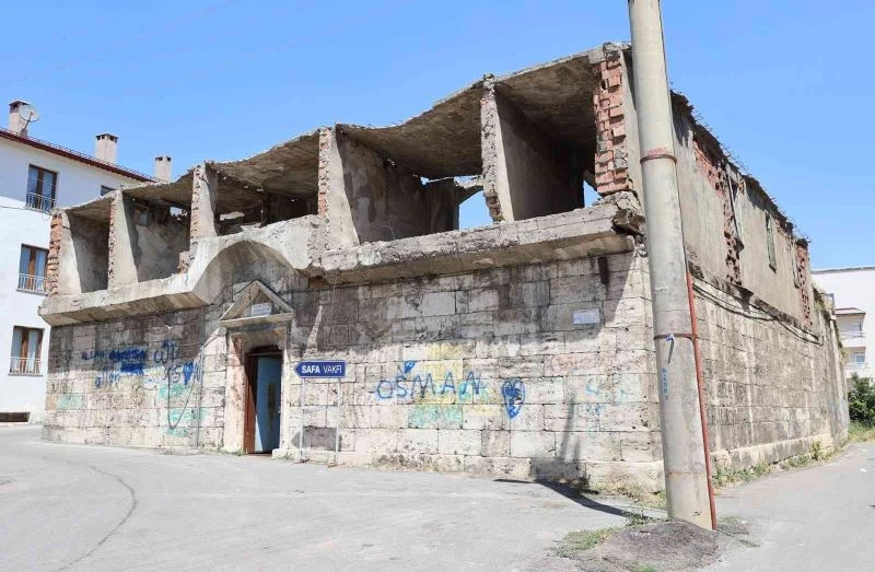 Madde bağımlılarına mesken olmuştu, şehrin kültür varlıkları arasında yer alacak
