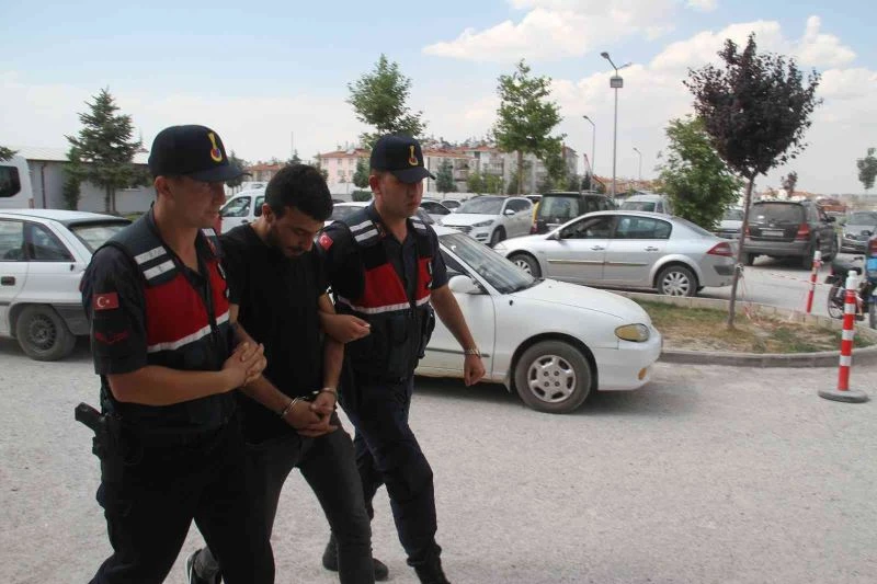 Motosiklet hırsızlığı şüphelilerini kamera görüntüleri ele verdi
