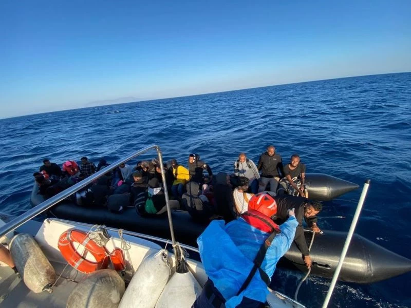 81 ildeki huzur operasyonunda bin 414 düzensiz göçmen yakalandı
