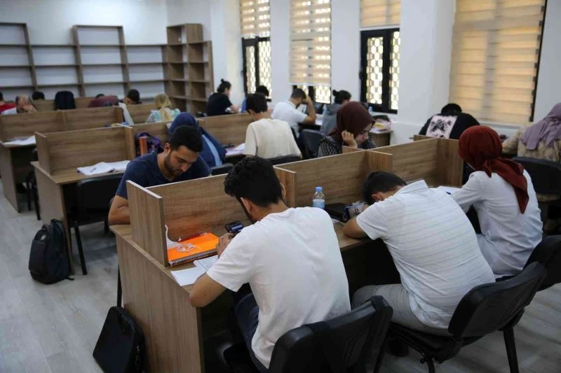 Okuma evleri serin ders çalışma ortamı sağlıyor
