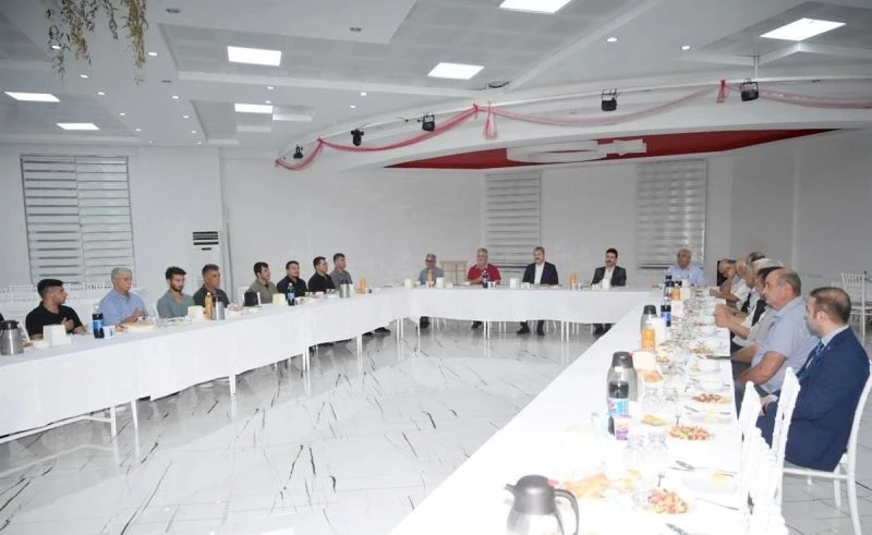 Vali Yılmaz, Muharrem ayı iftarında vatandaşlarla buluştu
