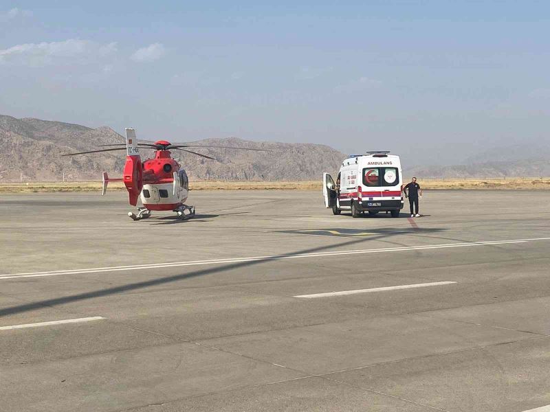 Şırnak’ta ambulans helikopter prematüre bebek için havalandı
