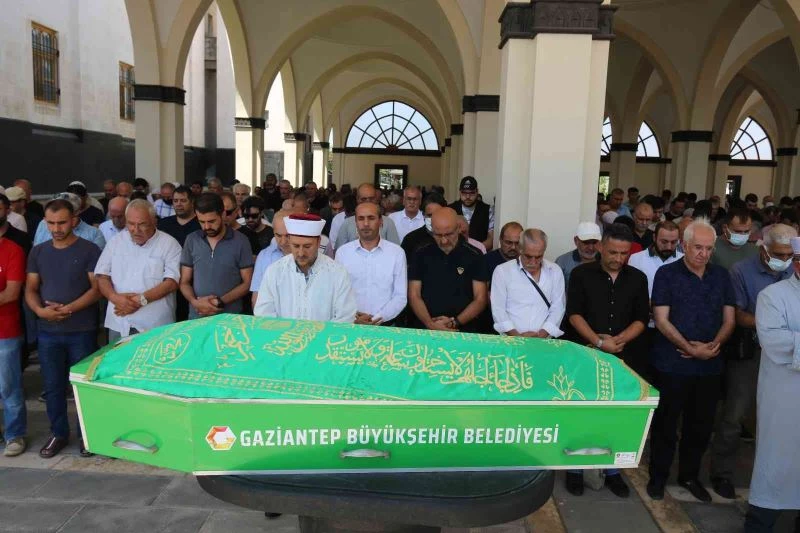 Gürel Tunca son yolculuğuna uğurlandı
