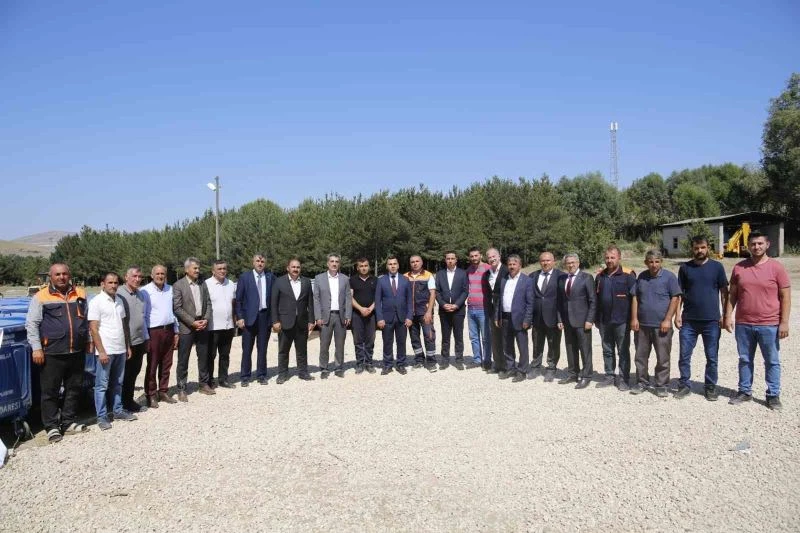 Sivas’ın Yıldızeli ilçesine 235 adet çöp konteyneri alındı
