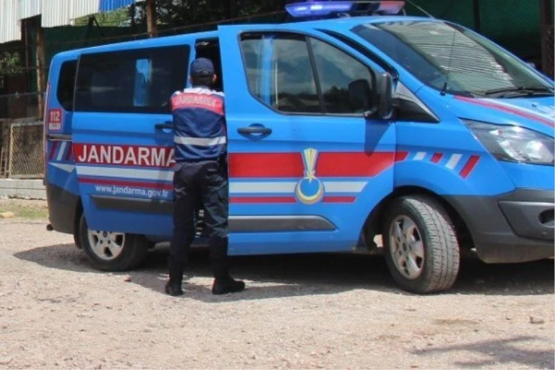 Eğlence mekanında silahlar konuştu; 3 yaralı
