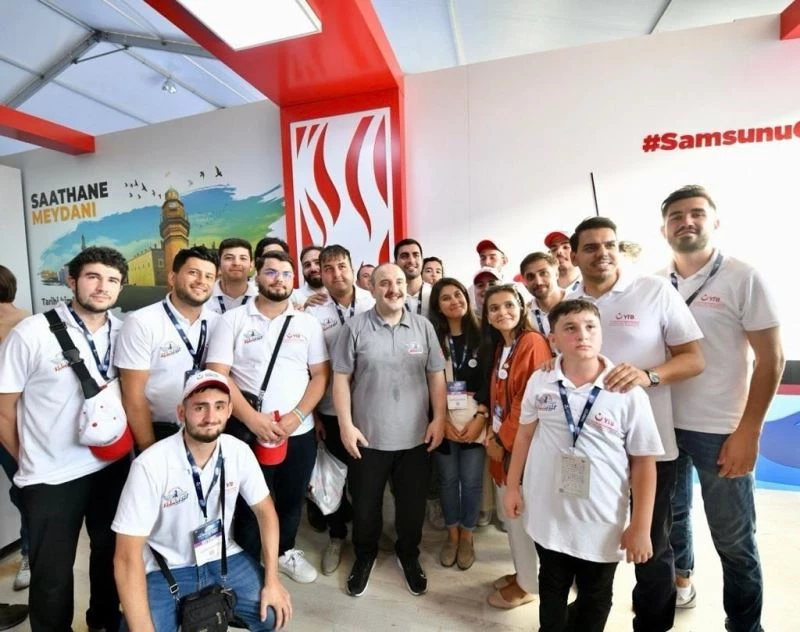 Avrupa’nın dört bir yanından gençler, TEKNOFEST’e geldi
