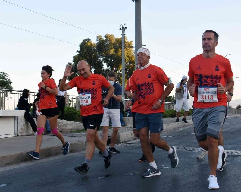Kurtuluşun 100. yılında İzmir Maratonuna rekor başvuru