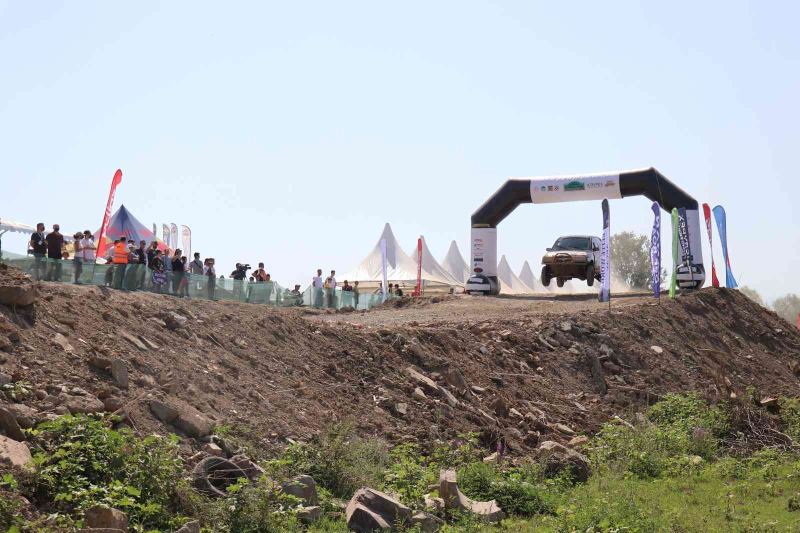 Sakarya’da off-road rüzgarı: Yarışların son etabı nefes kesiyor
