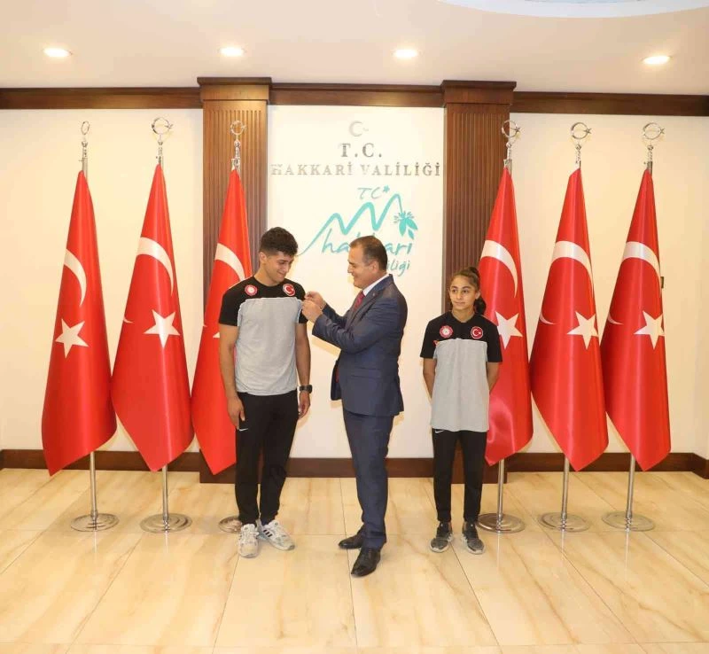 Vali Akbıyık, Balkan ikincisini makamında kabul etti
