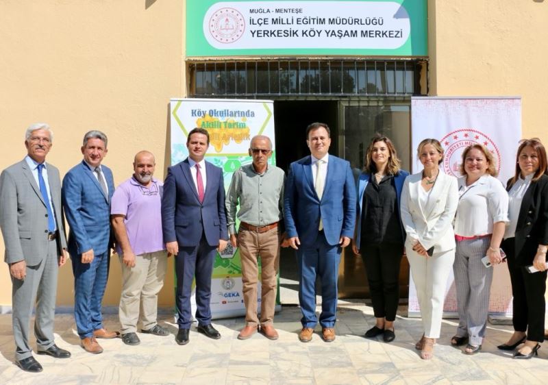 MEB İnşaat ve Emlak Genel Müdürü Gür, Muğla’da okulları ziyaret edip şampiyonları tebrik etti
