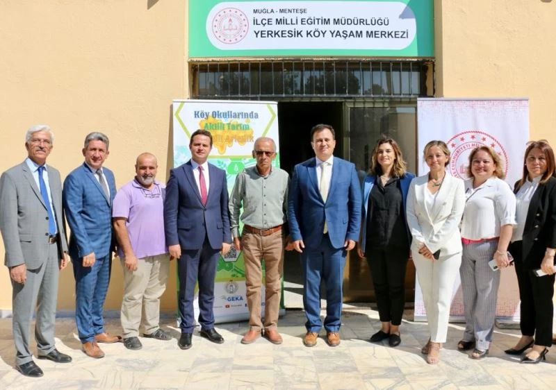 MEB İnşaat ve Emlak Genel Müdürü Gür, Muğla’da okulları ziyaret edip şampiyonları tebrik etti
