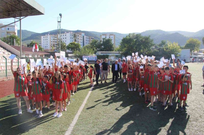Osmaneli Belediyesi yaz spor okullarının sertifika töreni yapıldı
