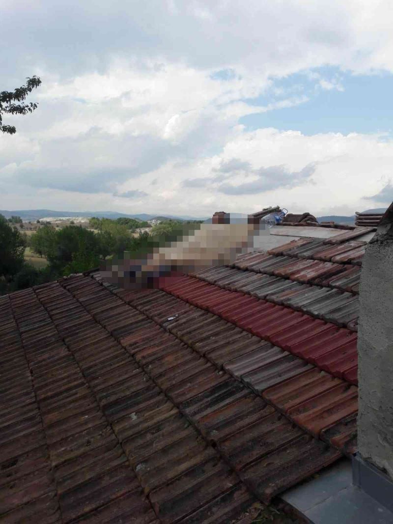 Çatıdaki kiremitleri onarırken fenalaşan vatandaş, hayatını kaybetti
