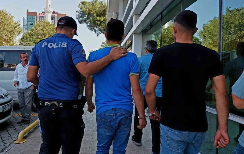 Okul inşaatından hırsızlık iddiasına 3 gözaltı
