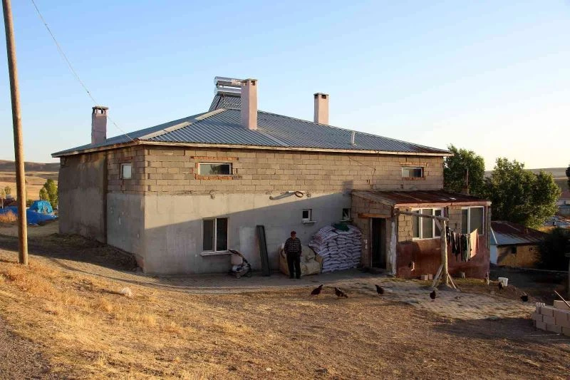 Dışardan sıradan bir ev gibi görülüyor, içerisinde 2 asırlık tarih yatıyor
