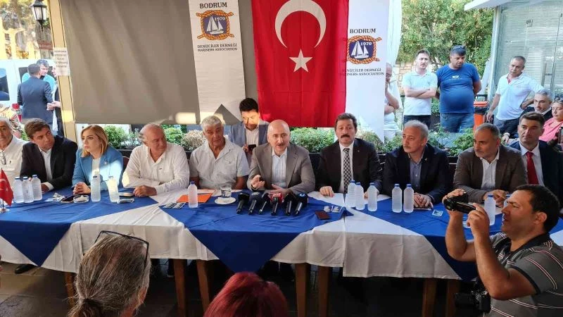 Bakan Adil Karaismailoğlu, Bodrum’da denizcilerle bir araya geldi
