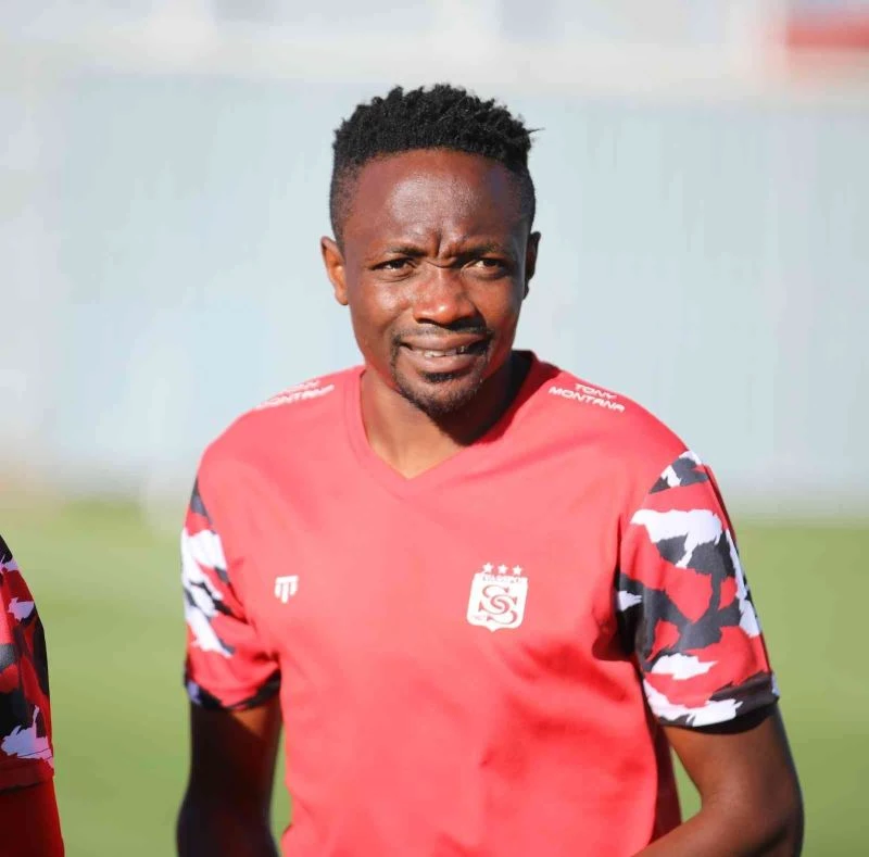 Sivassporlu futbolcu Ahmed Musa’da kırık tespit edildi