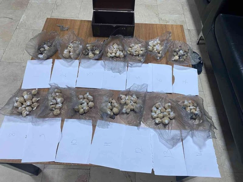 Eyüpsultan’da aracın teyp ve bagaj bölümünden uyuşturucu çıktı
