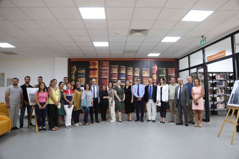 Merhum Başbakan Adnan Menderes Resim ve Kitap Sergisi açıldı
