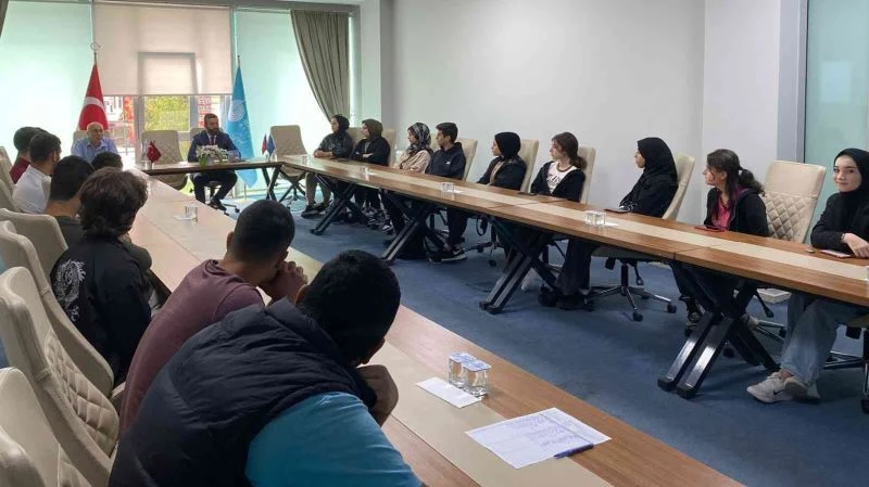 Stajyer öğrencilere oryantasyon eğitimi
