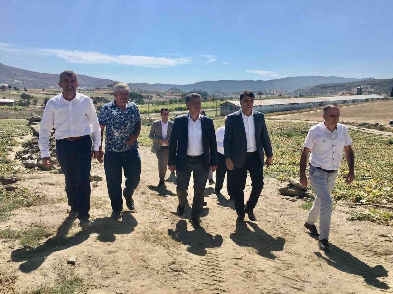 AK Parti’li Özkan Demirci’de esnaf ve çiftçilerle bir araya geldi
