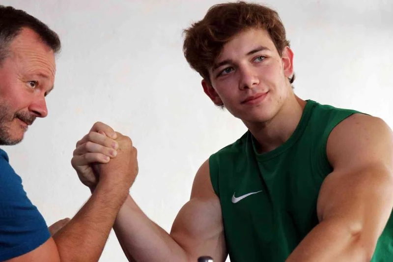 Akif Can Filiz, Dünya Bilek Güreşi Şampiyonası’nda iki kolda Türkiye’yi temsil edecek
