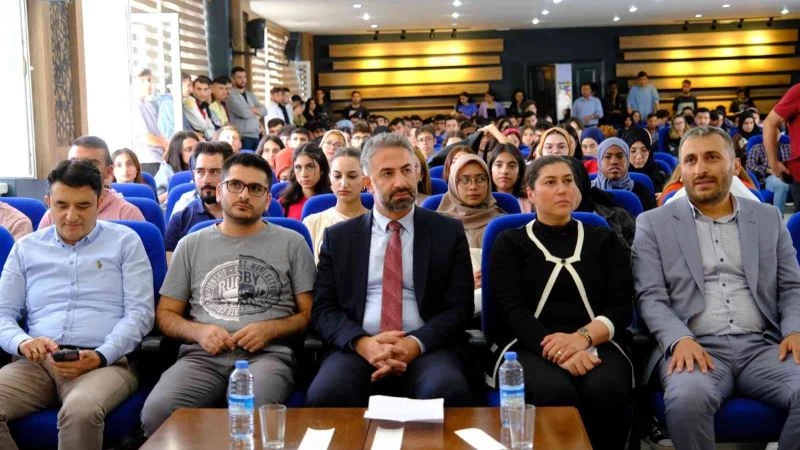 İİBF öğrencilerine oryantasyon eğitimi
