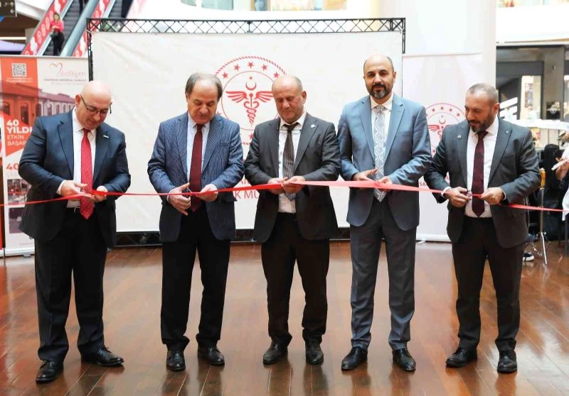 Sağlıkçıların 3 asır önce giydiği kifayetler bu sergide
