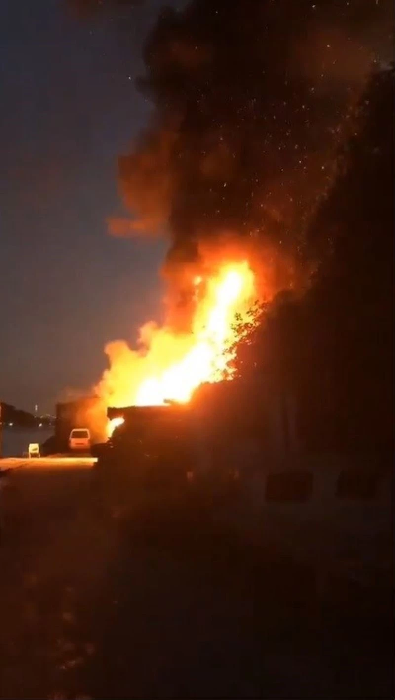 Sarıyer’de balıkçı barınağında yangın: 2 yaralı
