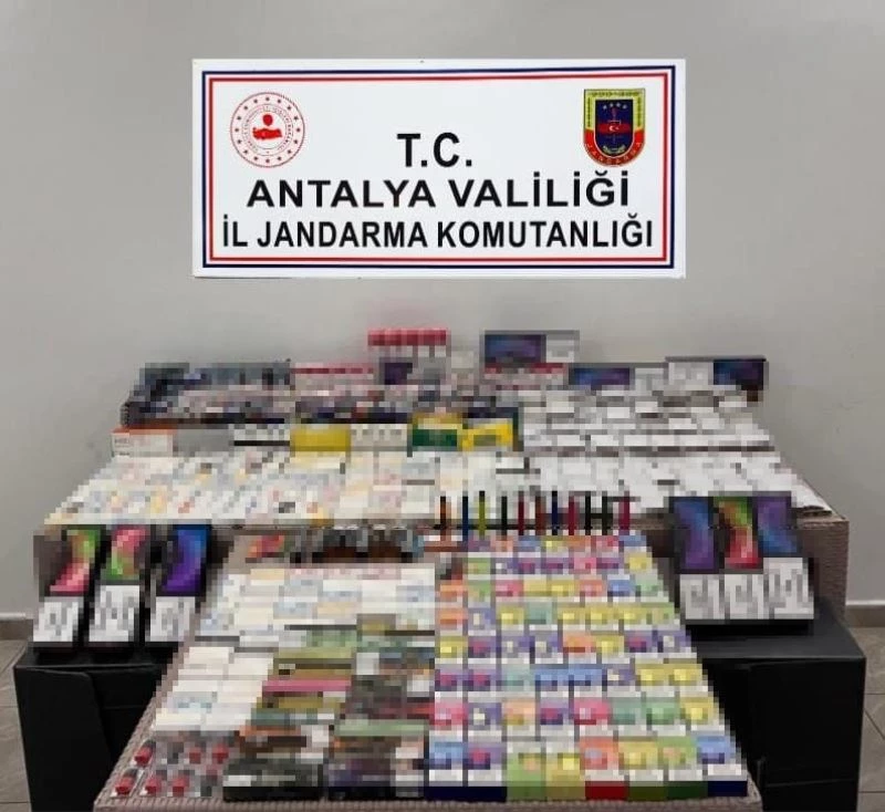 Markette 135 bin TL değerinde kaçak sigara yakalandı
