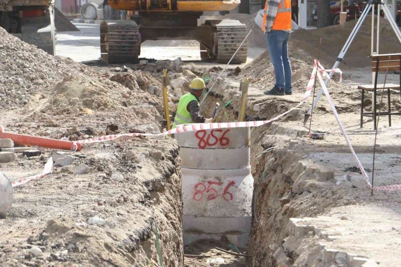 Demirci’nin 238 milyon liralık yatırımının altyapı etabı sürüyor
