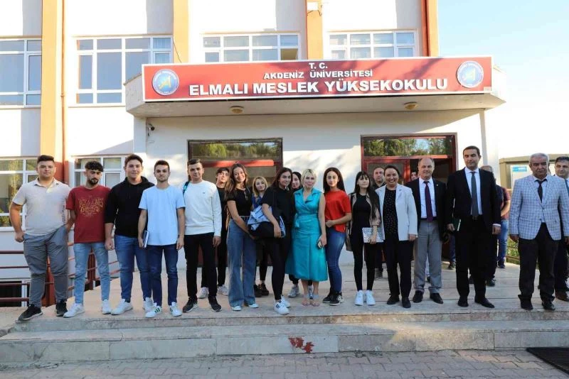 Korkuteli MYO’da Elektronik Haberleşme Laboratuvarı açıldı
