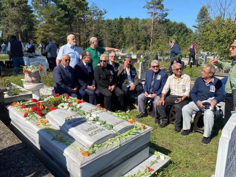 Avni Akyol vefatının 23. yılında mezarı başında anıldı
