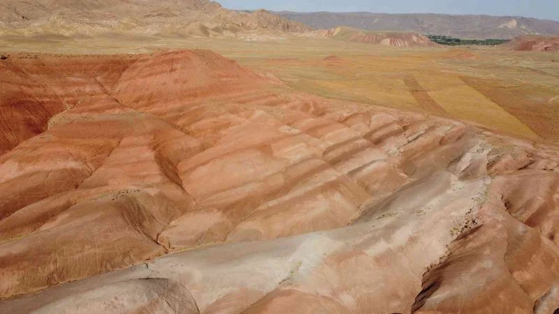 Fotoğraf çekmek isteyenlerin uğrak adresi: Gökkuşağı tepeleri

