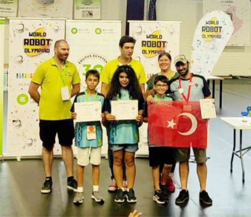 Robot Olimpiyatları’nda Türkiye’ye dünya ikinciliği getirdiler
