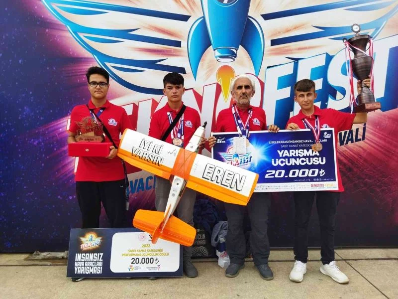 Eskişehir’in okulları TEKNOFEST Karadeniz 2022’den 5 ödülle döndü
