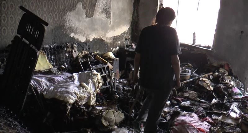 Hayalleri yangında kül oldu
