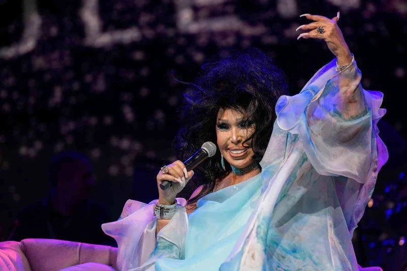 İEF Çim Konserleri’nde “Diva”yı ağırladı
